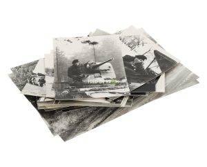 Stapel oude zwart-wit foto's